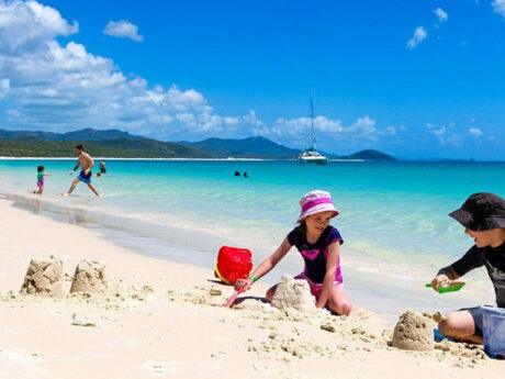 Quick Trips 7 Cruise Whitsundays Whitehaven Beach Half Day Tour