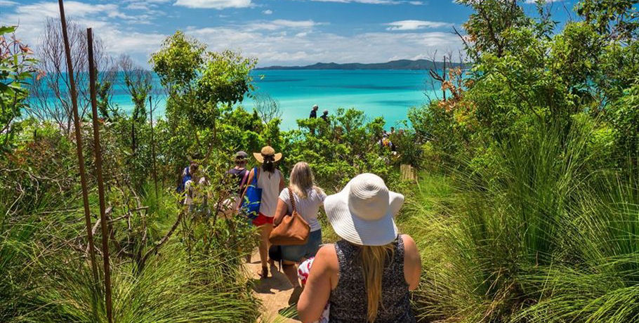 Cruise Whitsundays Whitehaven and Hill Inlet Chill and Grill 1 Whitehaven and Hill Inlet Chill and Grill