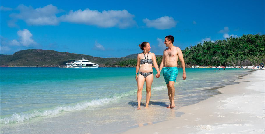 Cruise Whitsundays Whitehaven Beach Half Day Tour 4 Cruise Whitsundays Whitehaven Beach Half Day Tour - Image 4