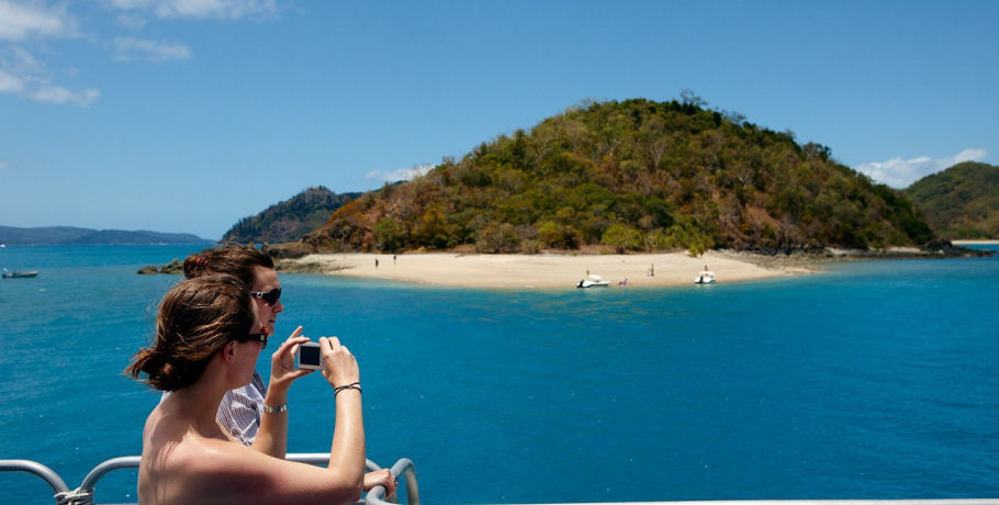 Cruise Whitsundays Whitehaven Beach Half Day Tour 14 Cruise Whitsundays Whitehaven Beach Half Day Tour - Image 14
