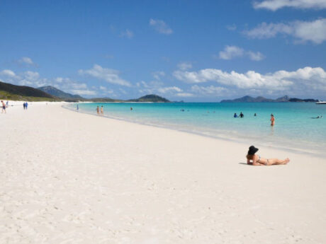 Quick Trips 6 Cruise Whitsundays Whitehaven Beach and Hamilton Island Tour